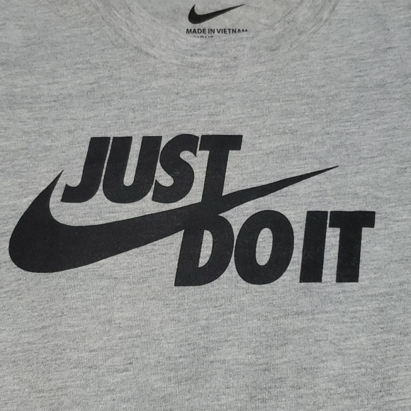 NWT Nike tee-shirt 4T Girl or Boy - Picture 2 of 7